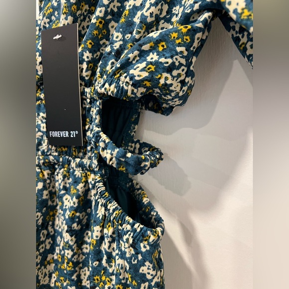 Forever 21 Dress - Picture 3 of 4